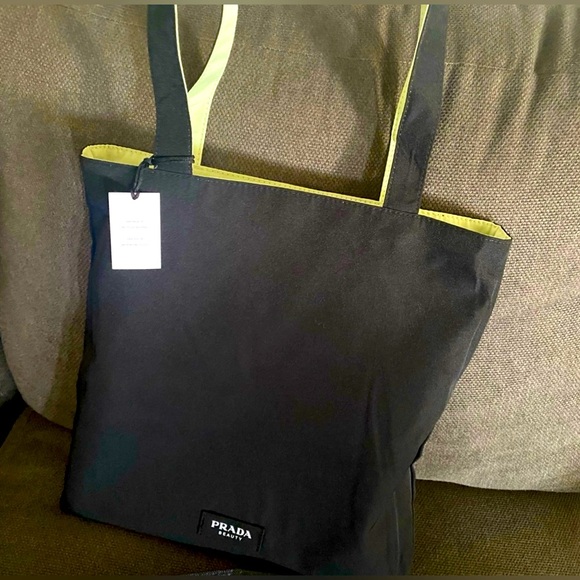 Prada Reversible Beauty Tote Bag - Picture 5 of 6